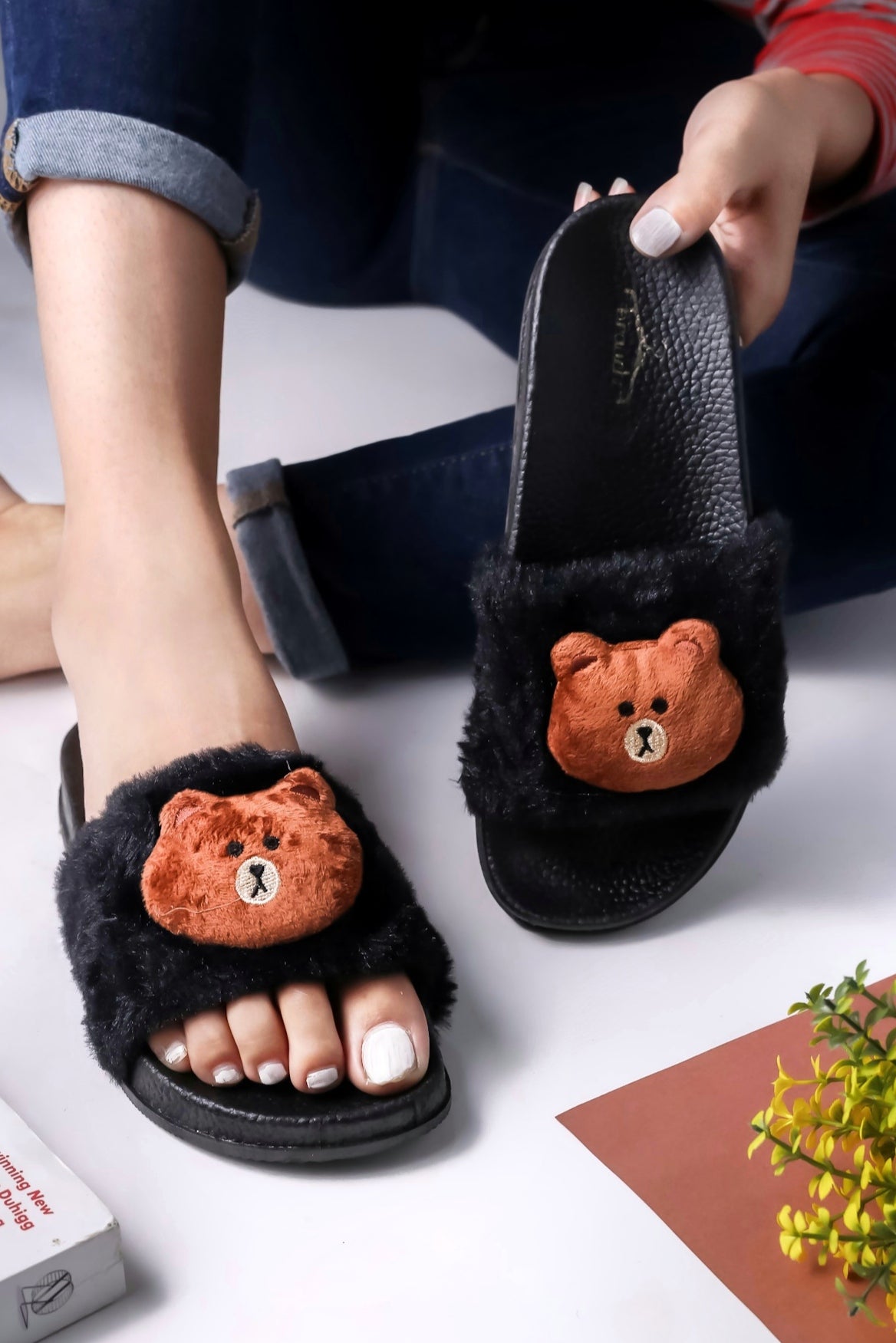 Brauch Women's Black Fur Bear Slides